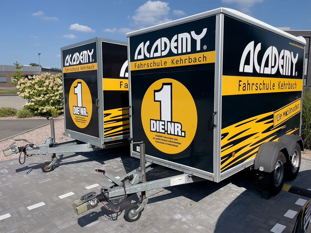 ACADEMY Anhänger