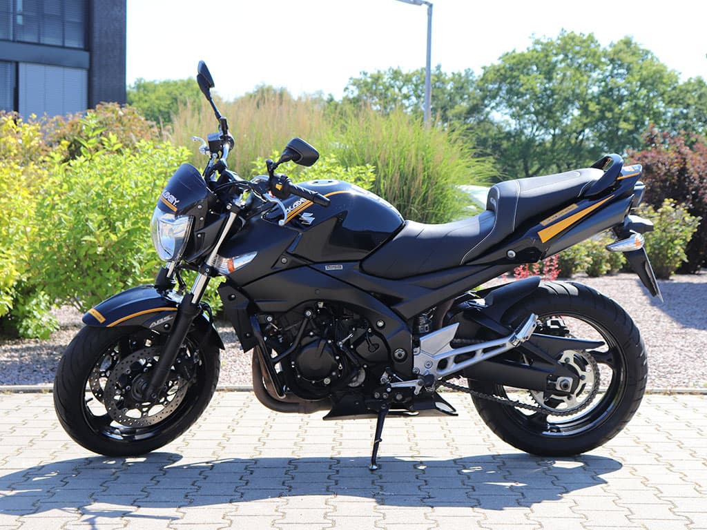 Suzuki GSR 600